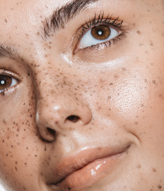 There are good reasons why we love oily skin…